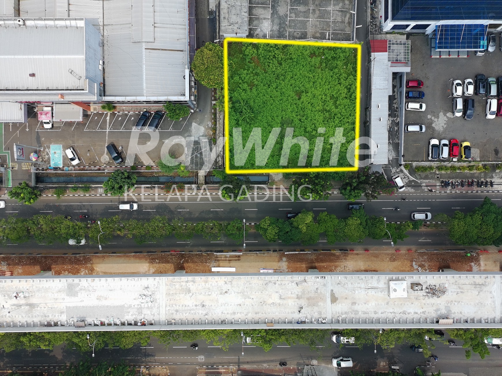 Tanah jl Pramuka Raya 753 m2 samping Toyota