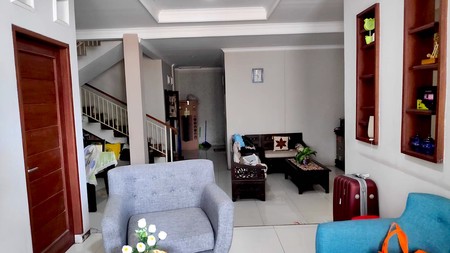 Rumah 3 Lantai Di Mekar Indah Jababeka 5 Kamar Tepi Jalan Boulevard