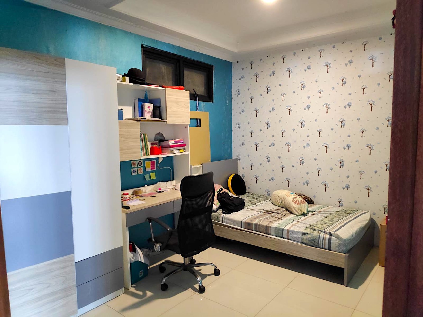 Rumah 3 Lantai Di Mekar Indah Jababeka 5 Kamar Tepi Jalan Boulevard