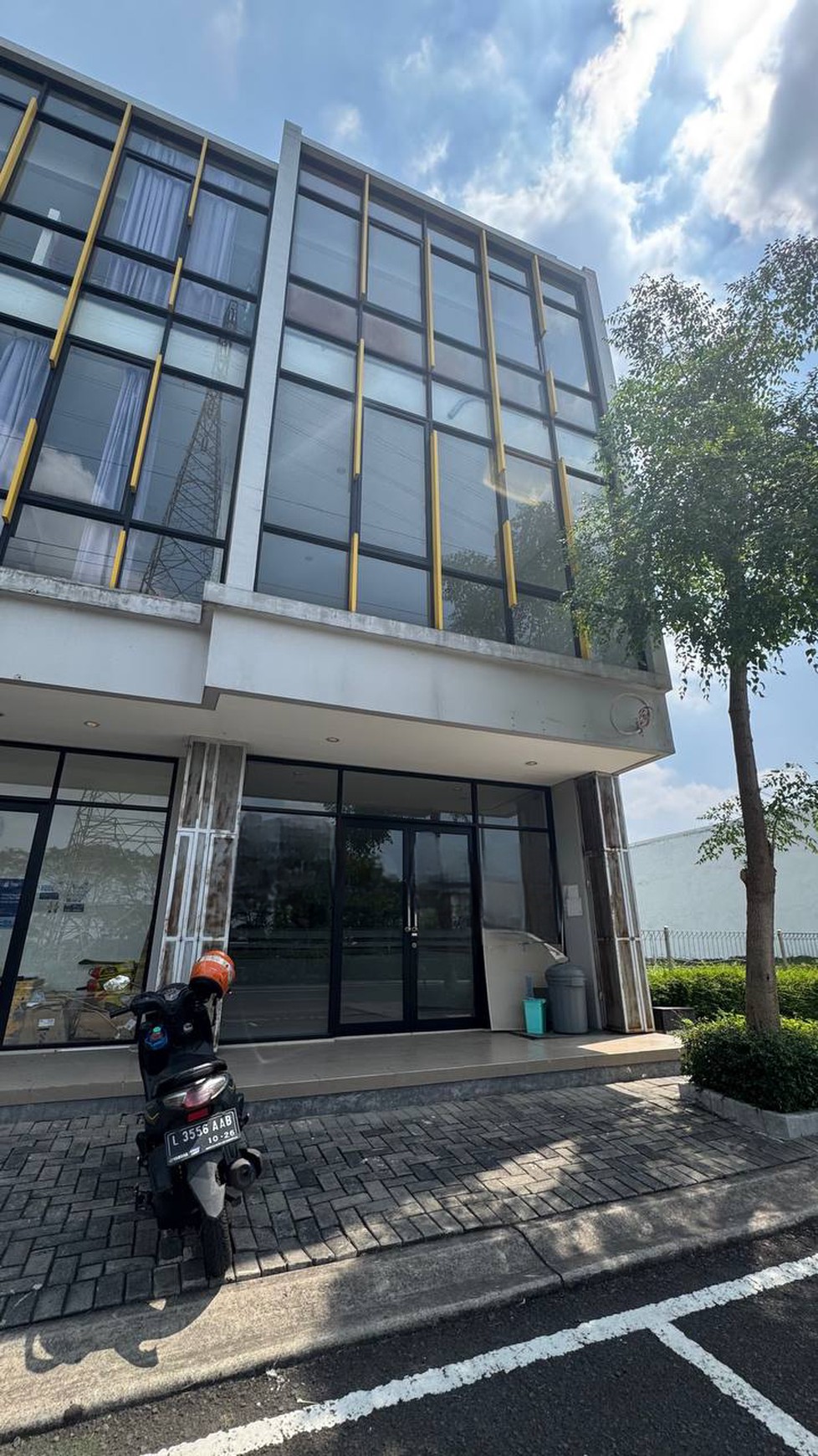 Sewa Ruko Murah dengan Lokasi Strategis di Citraland The Greenlake, Lakarsantri, Surabaya