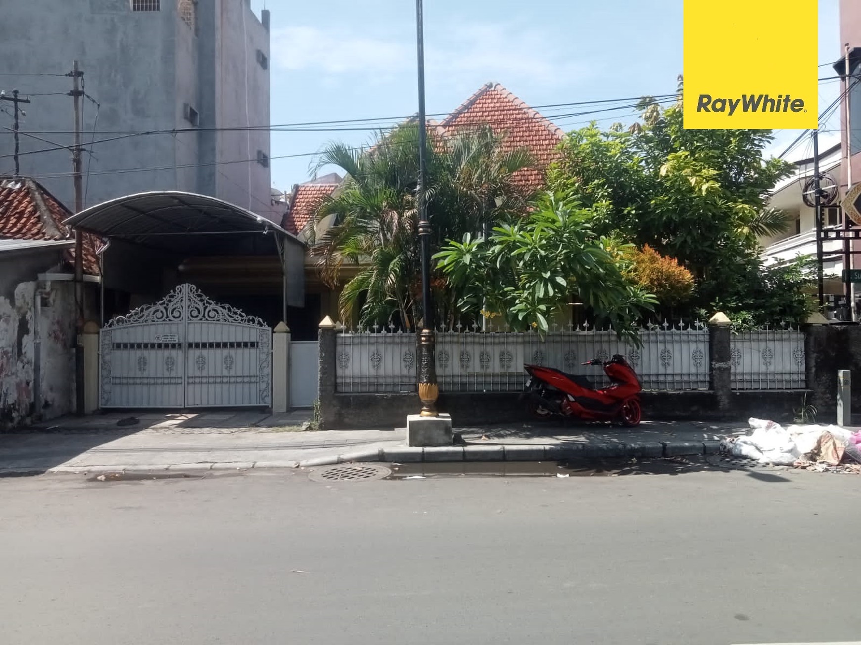 Dijual Rumah Dijalan KH Mas Mansyur Surabaya