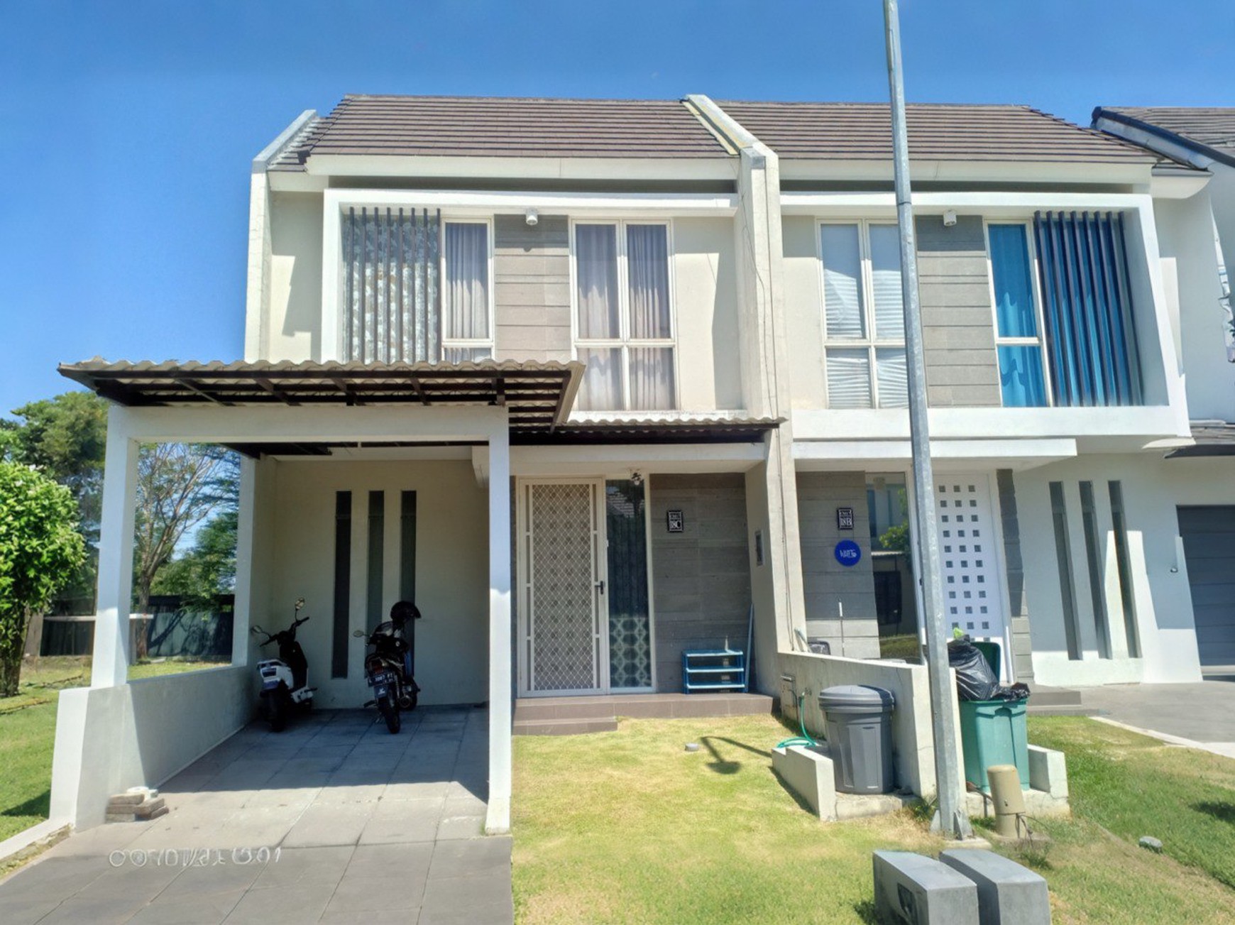 Rumah Dijual Murah dan Furnished dengan Lokasi Strategis di GreenLake Citraland Surabaya Dekat dengan Pakuwon City dan Grand Pakuwon