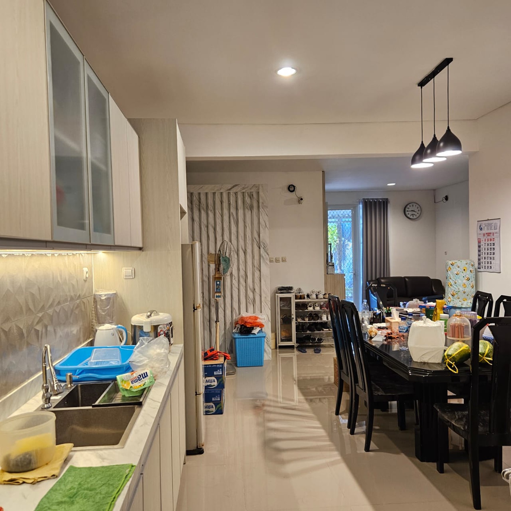 Rumah Dijual Murah dan Furnished dengan Lokasi Strategis di GreenLake Citraland Surabaya Dekat dengan Pakuwon City dan Grand Pakuwon
