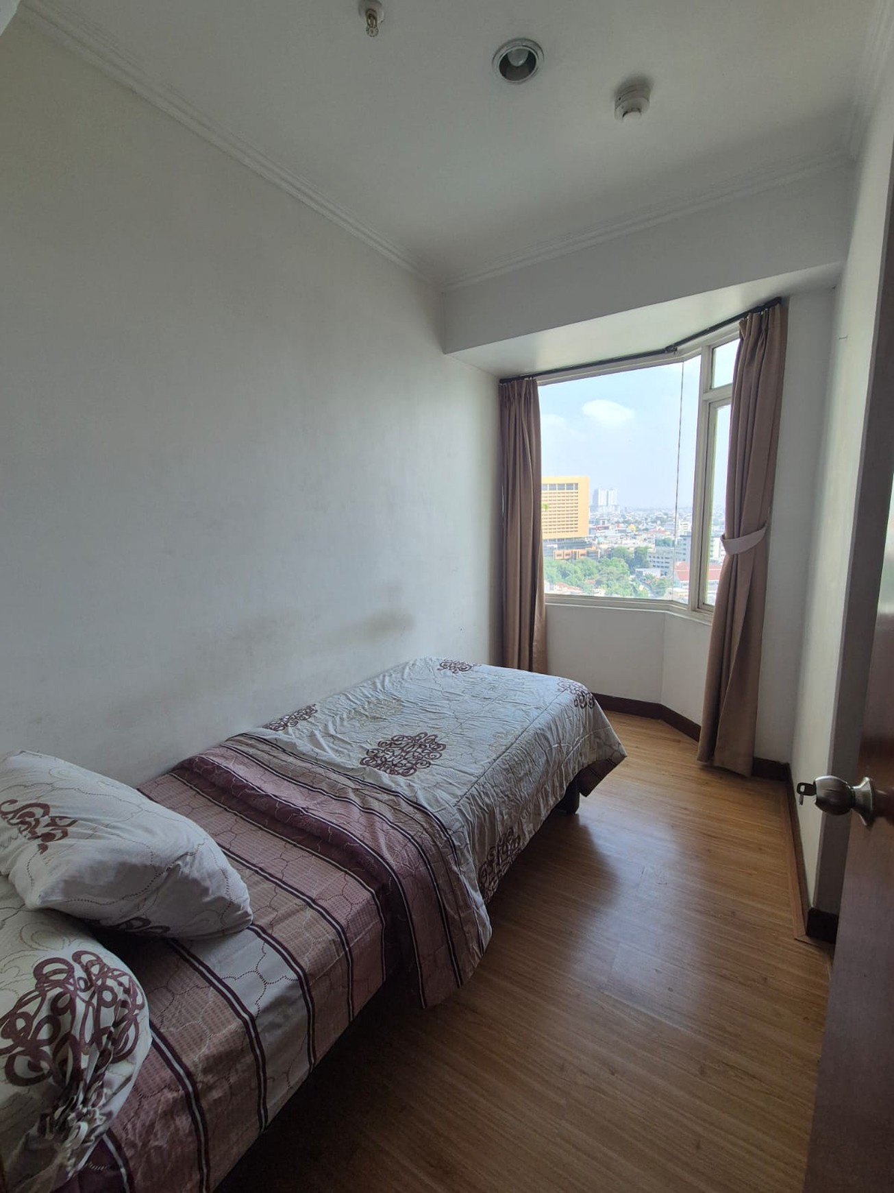 Dijual Apartemen Istana Harmoni 2BR, lingkungan tenang dan asri di pusat jantung kota jakarta