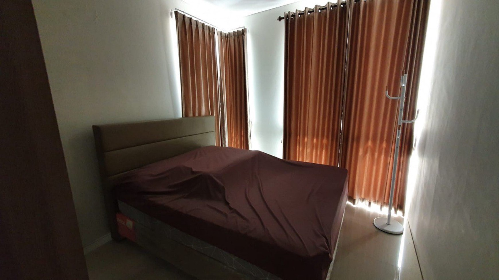 Rumah Dijual Murah dan Furnished dengan Lokasi Strategis di GreenLake Citraland Surabaya Dekat dengan Pakuwon City dan Grand Pakuwon