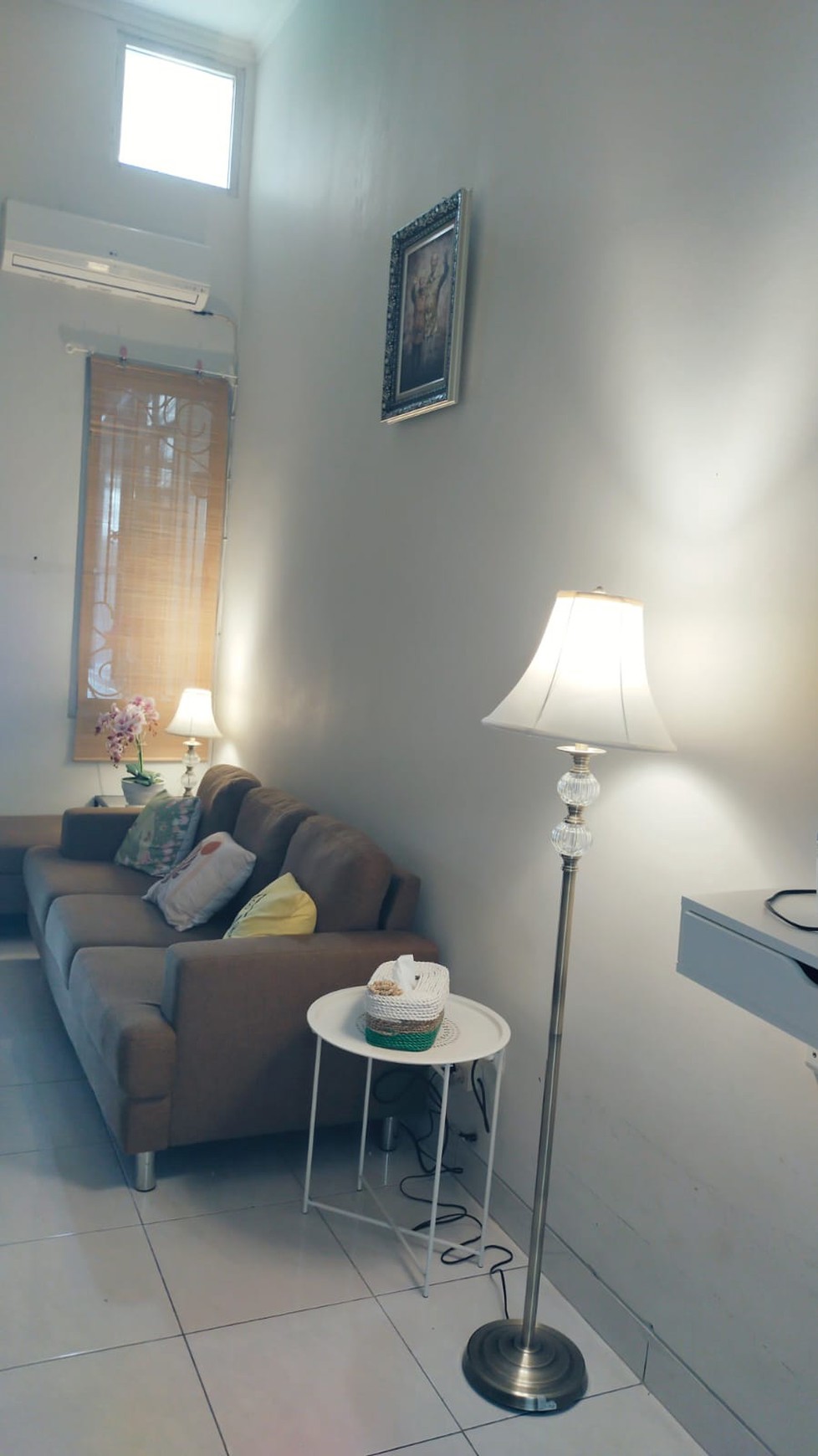 Rumah di Kota Wisata