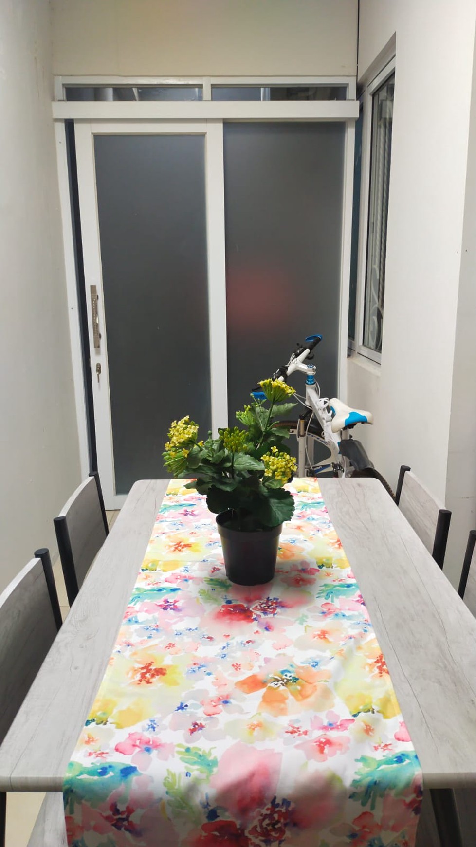 Rumah di Kota Wisata