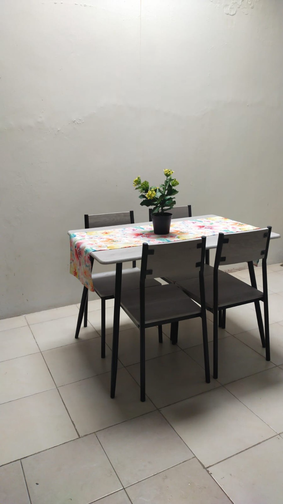 Rumah di Kota Wisata