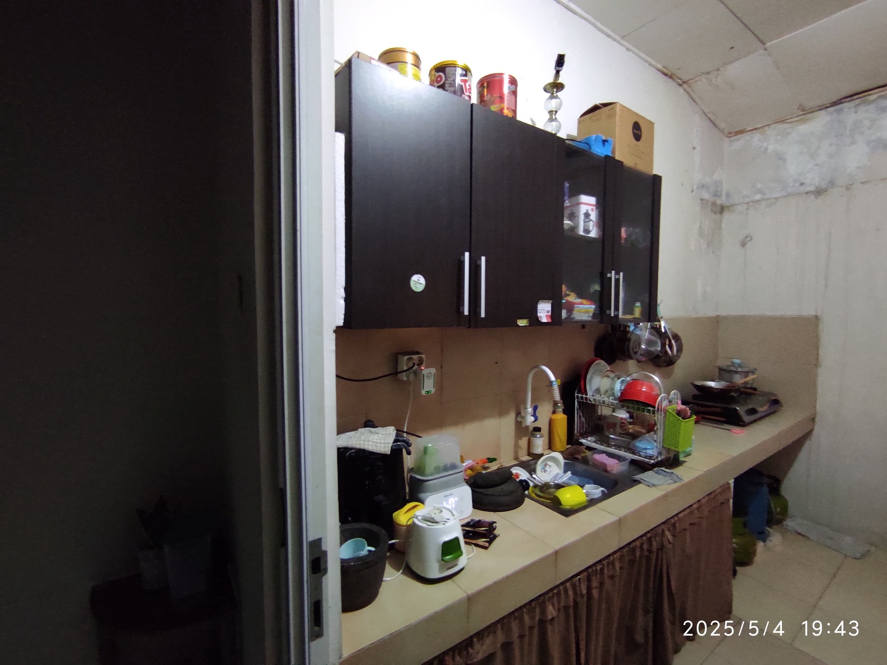 Rumah di Kota Wisata