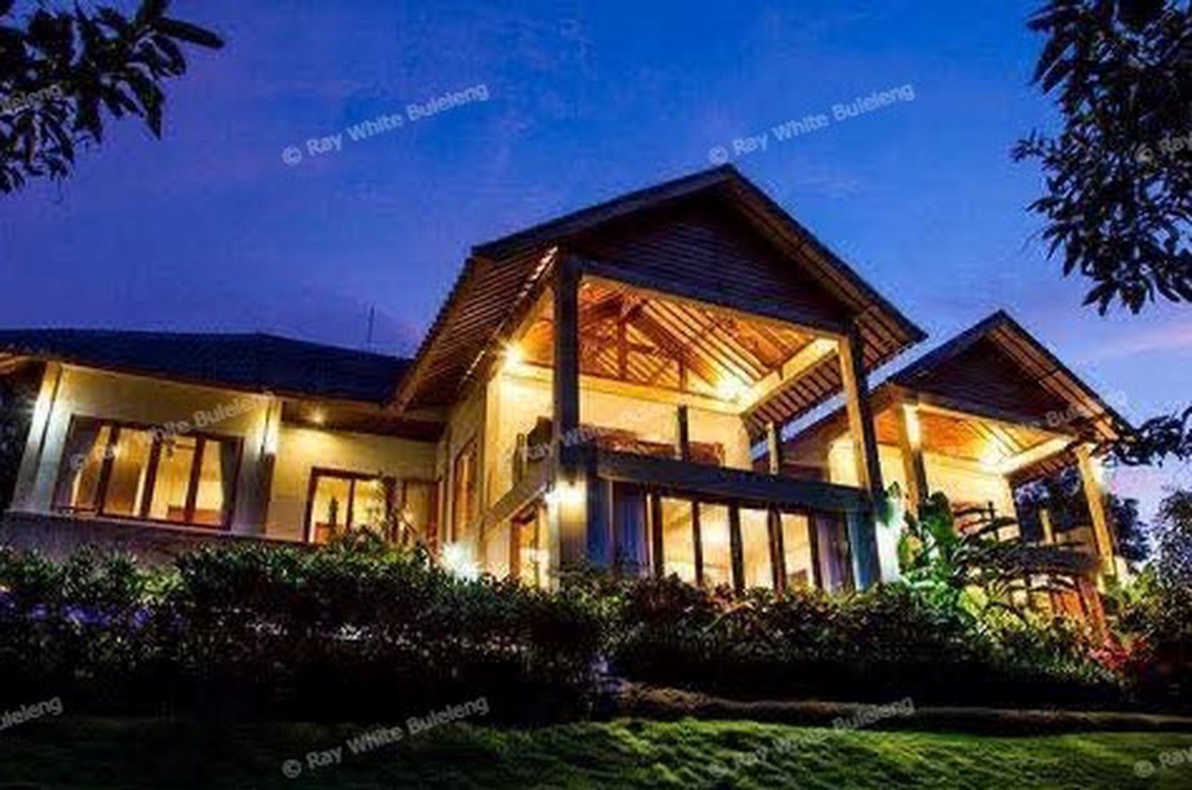  Hillside Villa with Ocean View