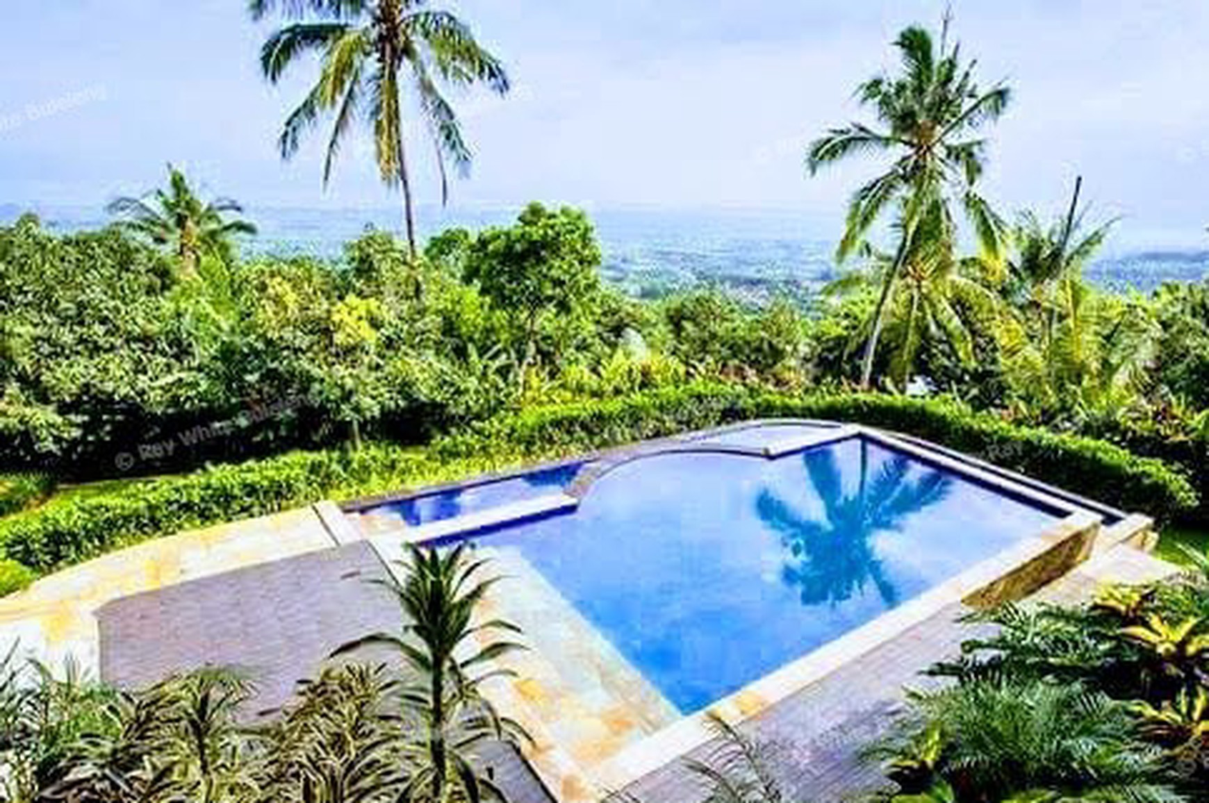  Hillside Villa with Ocean View