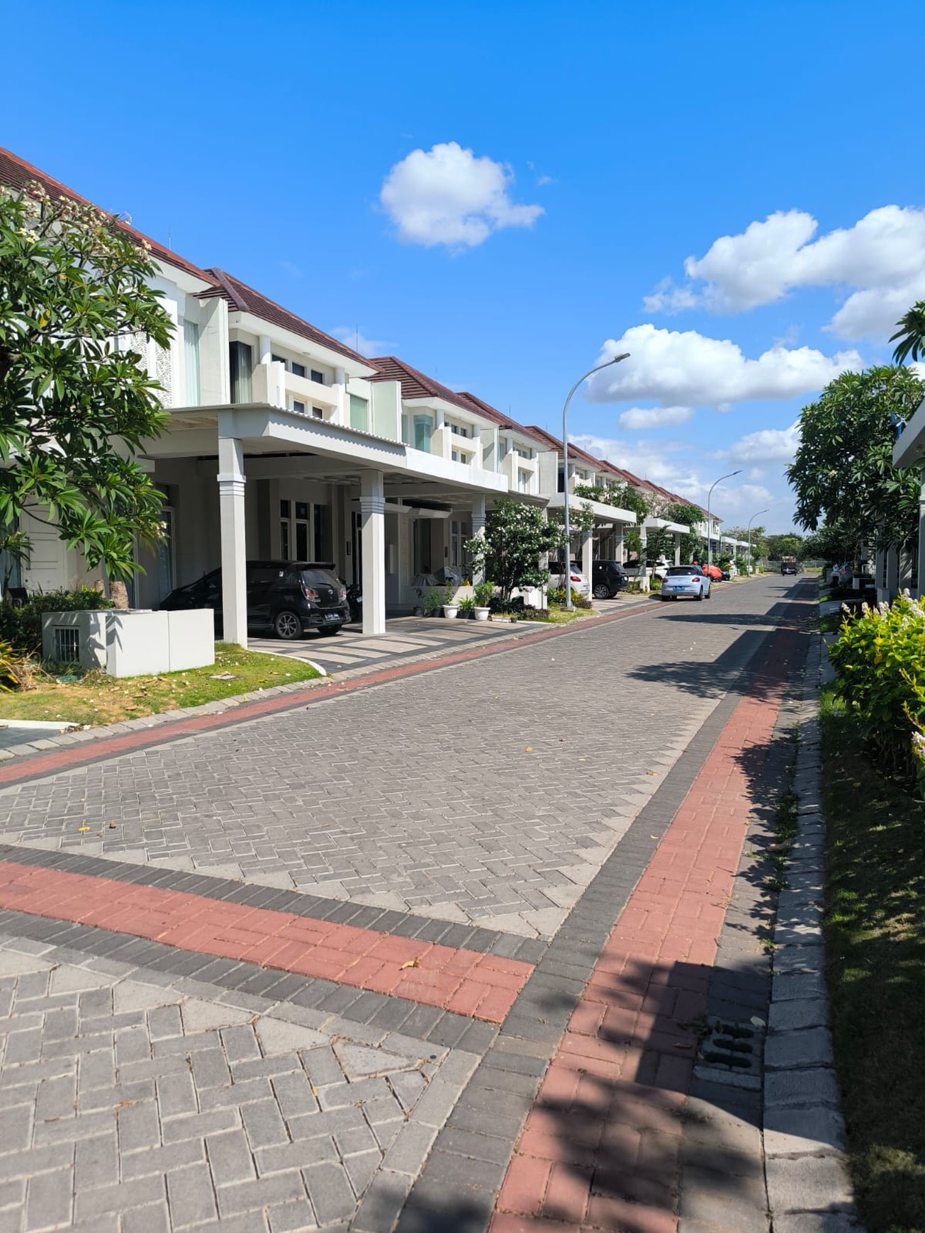 Dijual Cepat Rumah Grand Pakuwon SURABAYA BARAT Cluster Brisbane