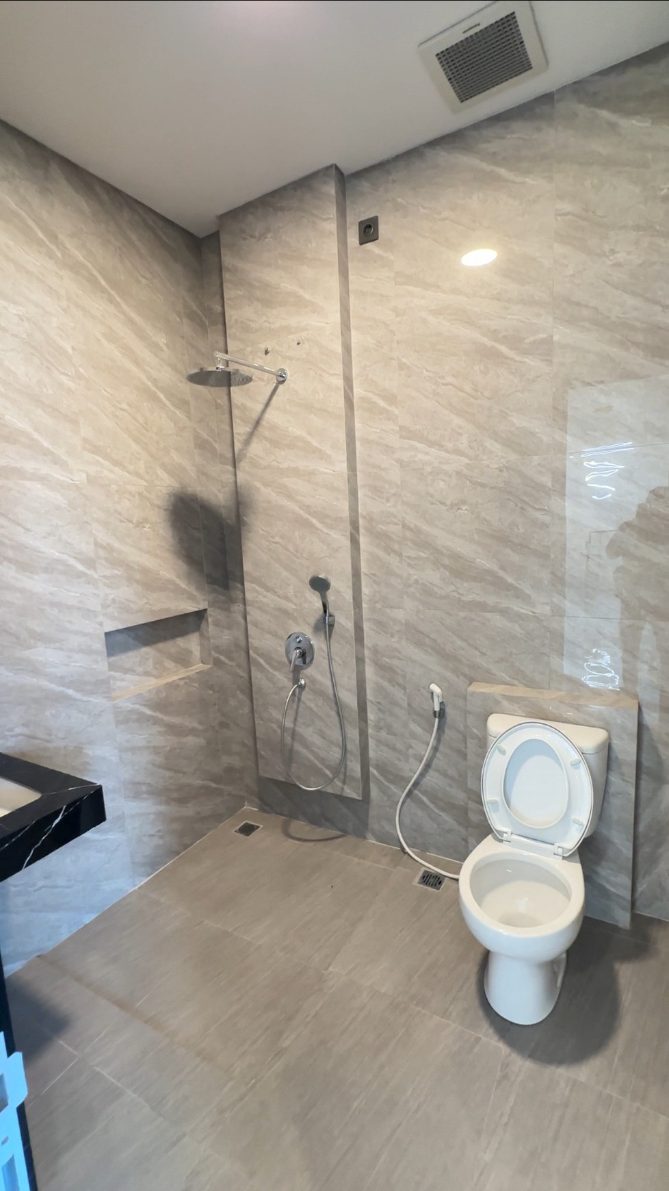 DIJUAL RUMAH BARU MINIMALIS Kertajaya Indah Timur