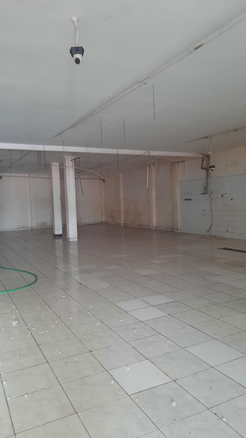 Disewa Ruko ex Showroom Lokasi di Jl. Margonda Depok