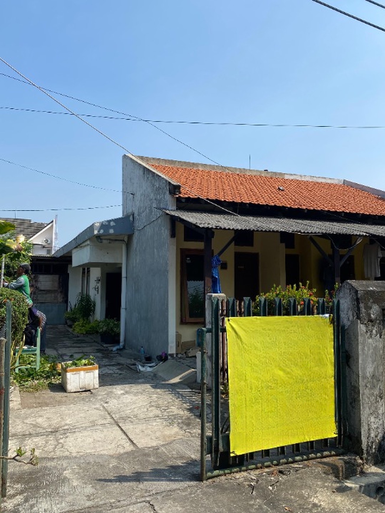 Beli Tanah Bonus Rumah! Dijual Rumah Hook Hitung Tanah Di Gayungsari