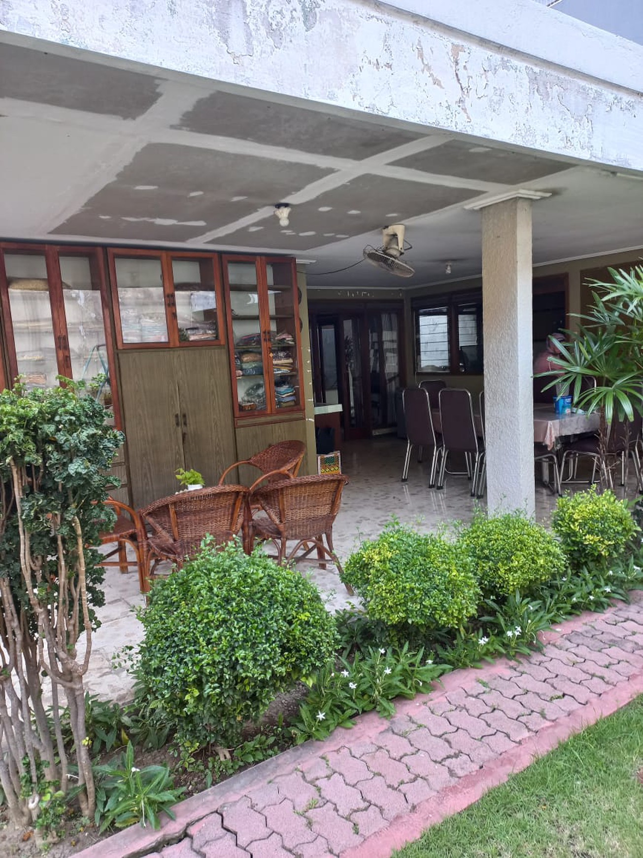 Dijual Rumah Dekat Raya Darmo pusat Kota Surabaya