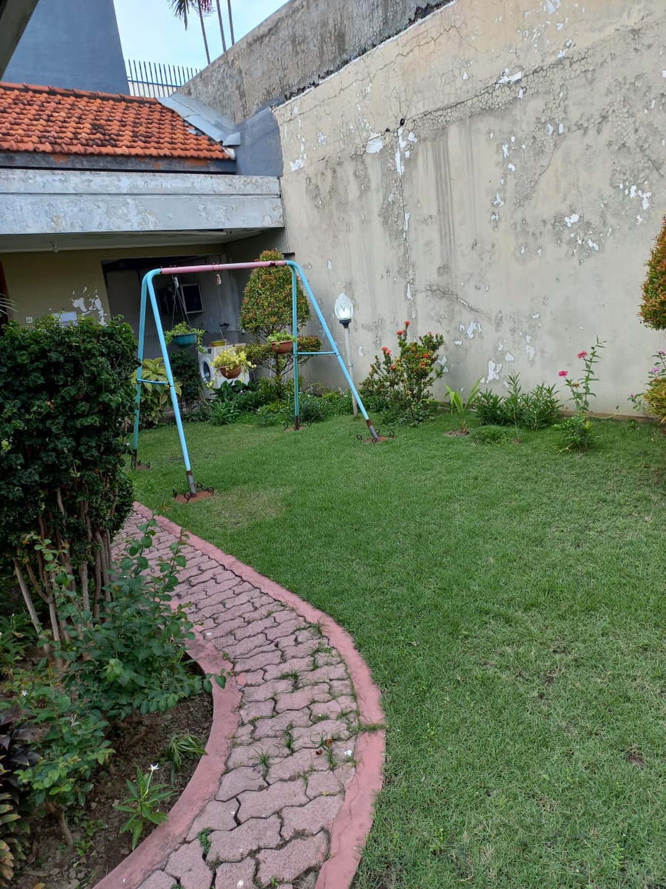 Dijual Rumah Dekat Raya Darmo pusat Kota Surabaya