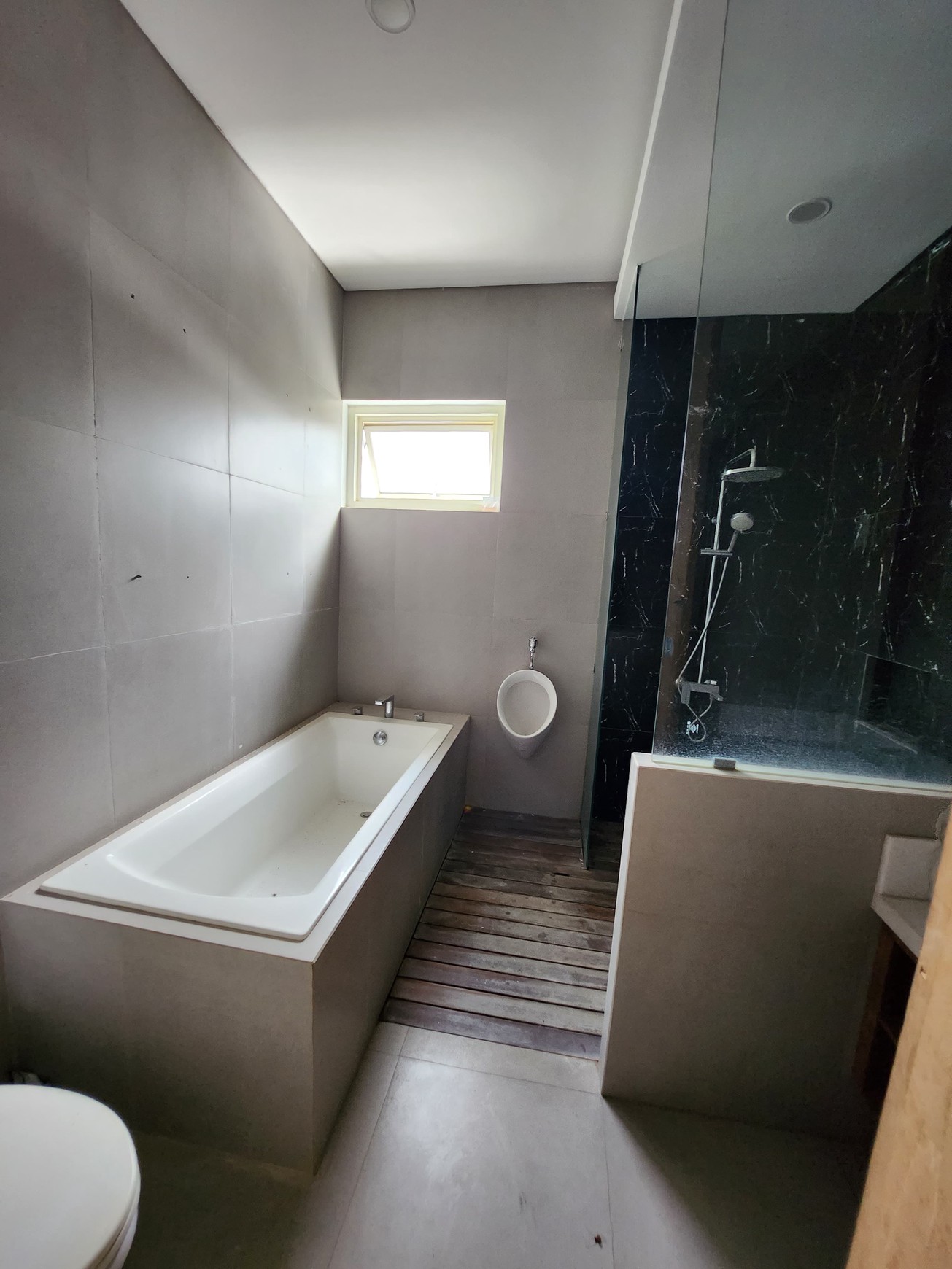 Dijual Rumah Siap Huni Taman Wisata Regency