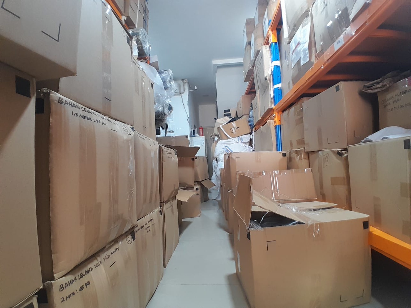 Ruko 4 Lantai Strategis di Cibubur Point Automotive Centre Cocok untuk Usaha Sparepart, Aksesoris Mobil, atau Kantor