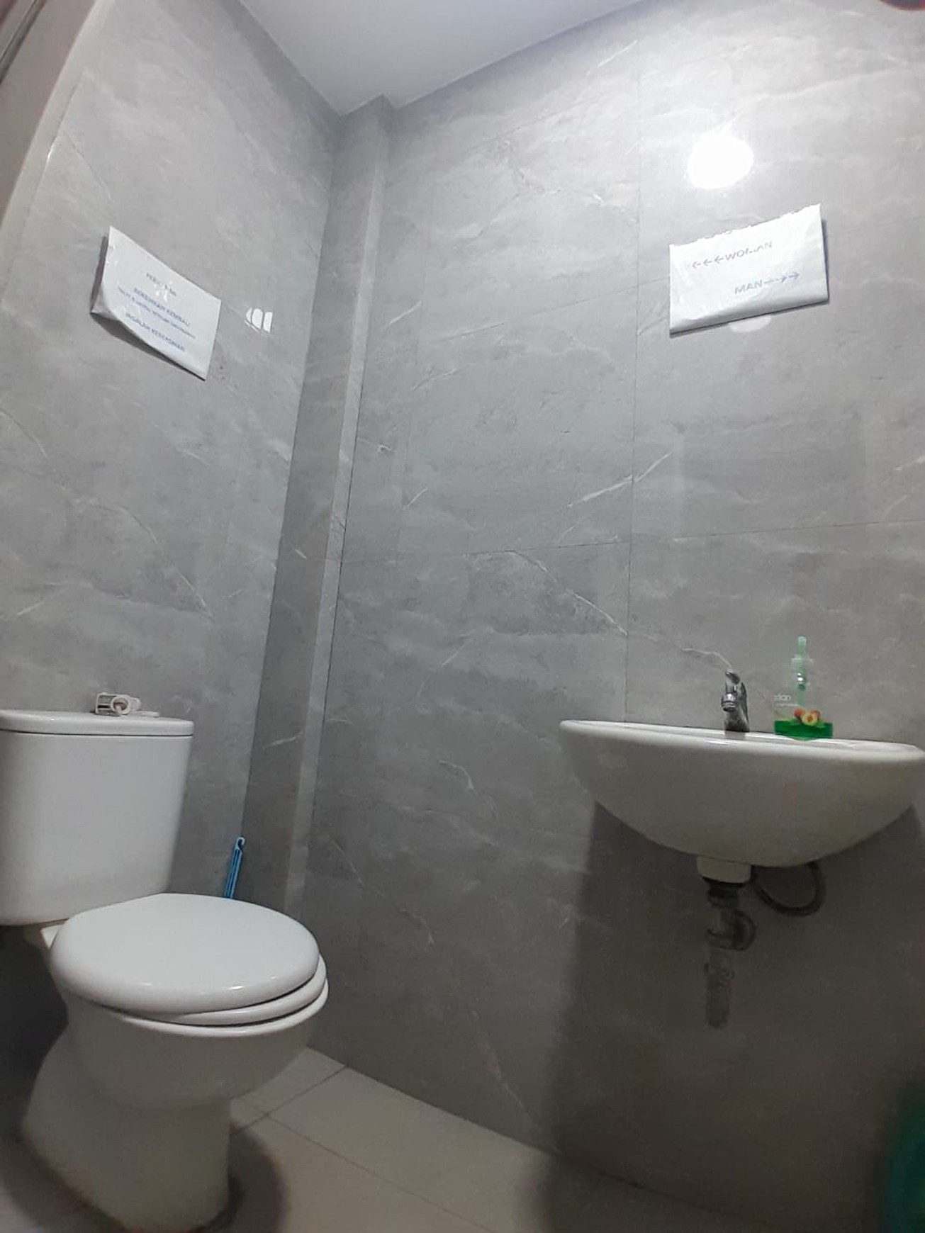 Ruko 4 Lantai Strategis di Cibubur Point Automotive Centre Cocok untuk Usaha Sparepart, Aksesoris Mobil, atau Kantor