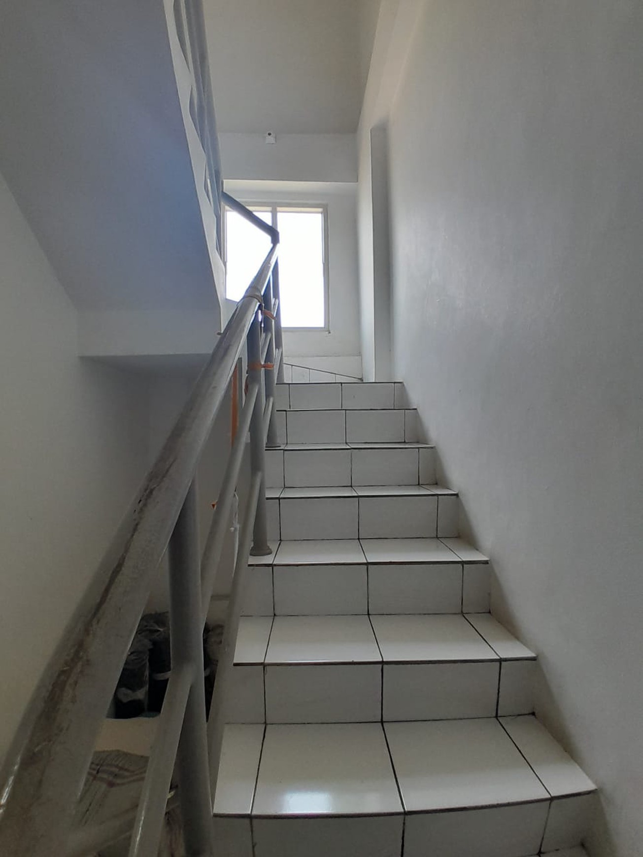 Ruko 4 Lantai Strategis di Cibubur Point Automotive Centre Cocok untuk Usaha Sparepart, Aksesoris Mobil, atau Kantor