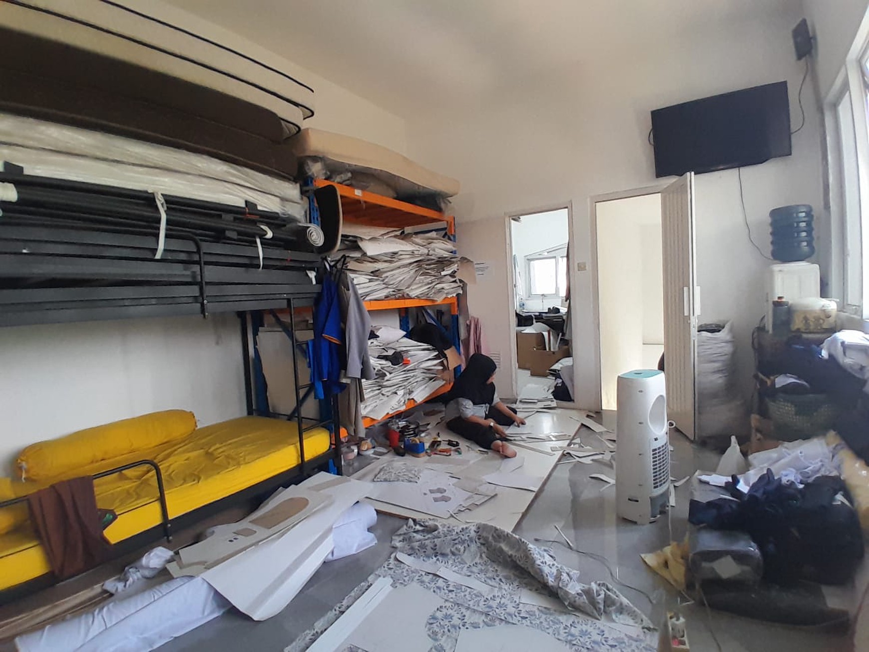 Ruko 4 Lantai Strategis di Cibubur Point Automotive Centre Cocok untuk Usaha Sparepart, Aksesoris Mobil, atau Kantor