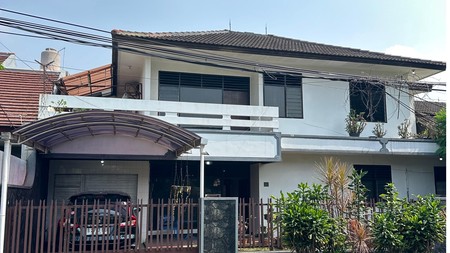 Rumah Classic 2 lantai di Bendi Raya Kebayoran Lama 