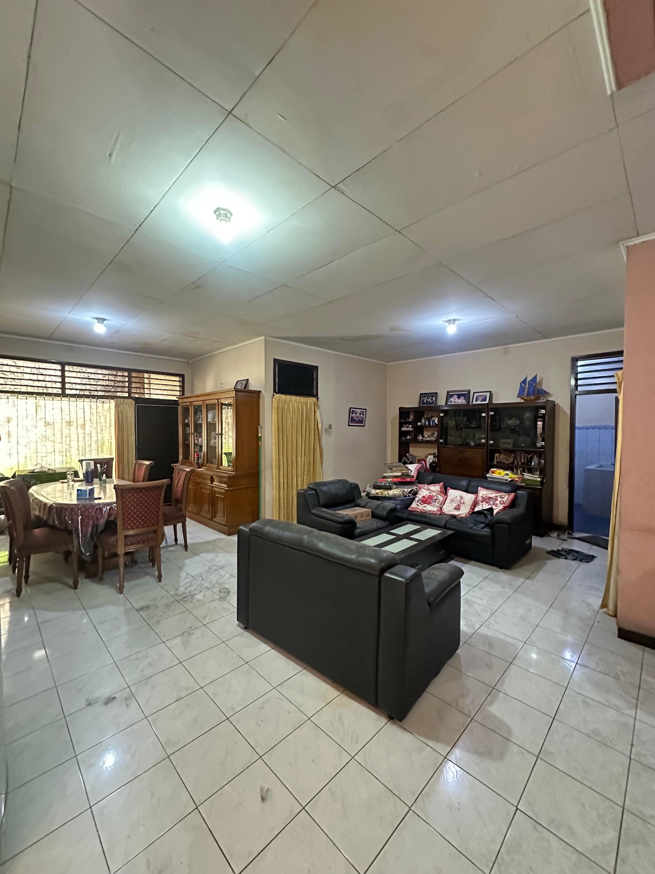 Rumah Classic 2 lantai di Bendi Raya Kebayoran Lama 