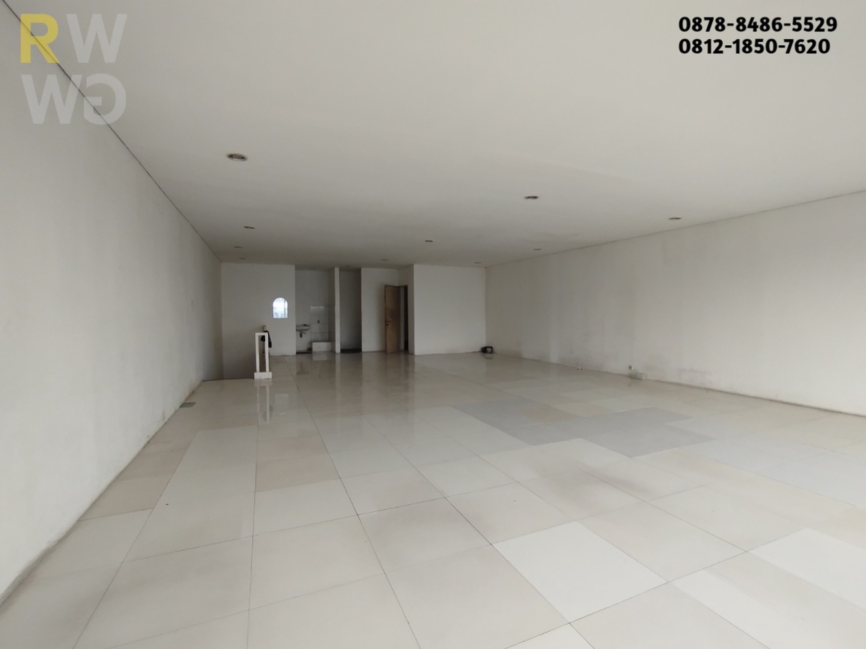 Disewakan Ruko Strategis 2 Lantai di Grand Wisata - Terdepan, Luas, dan Dekat Tol!
