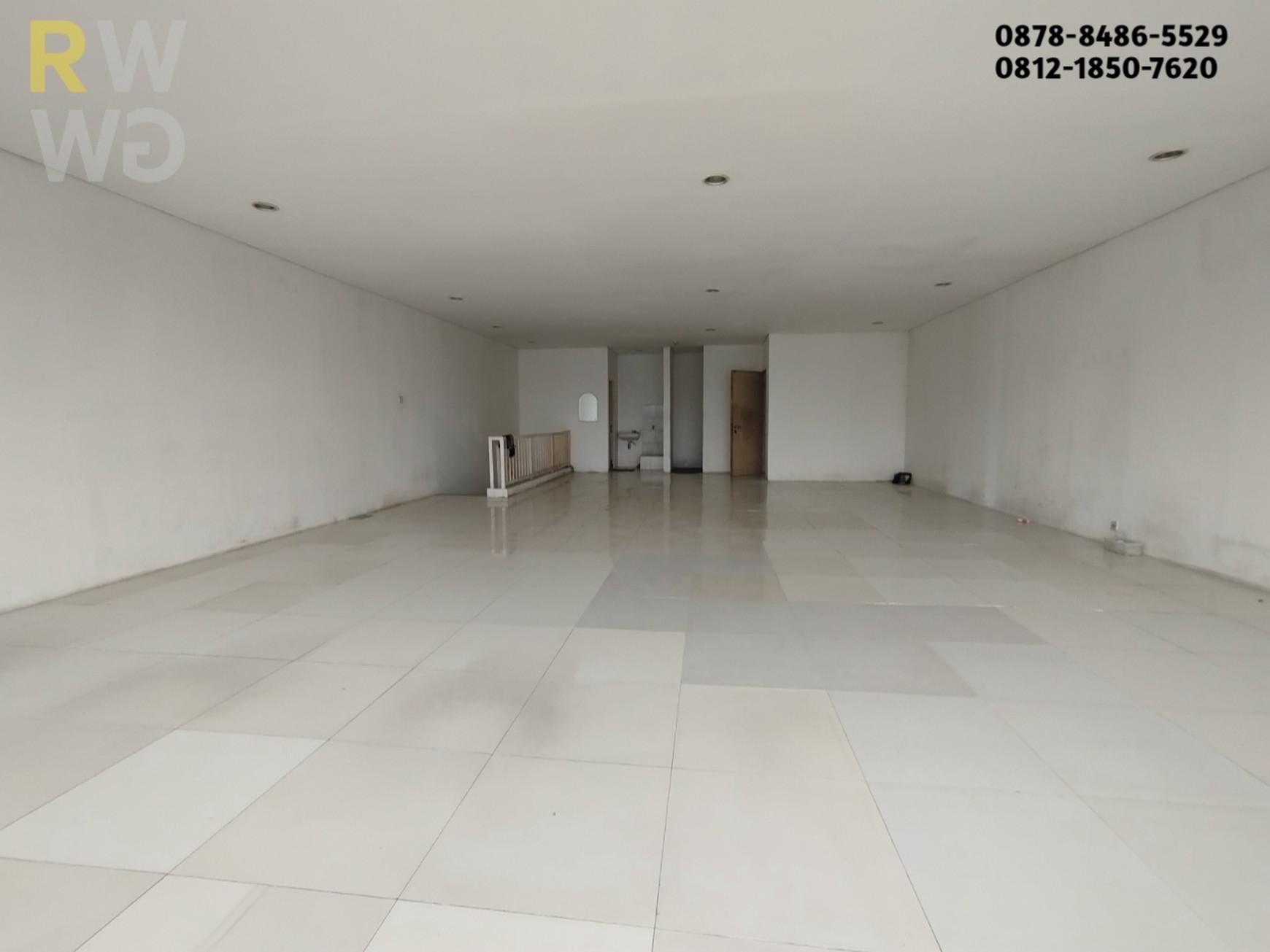 Disewakan Ruko Strategis eks Bank Mandiri 2 Lantai di Grand Wisata