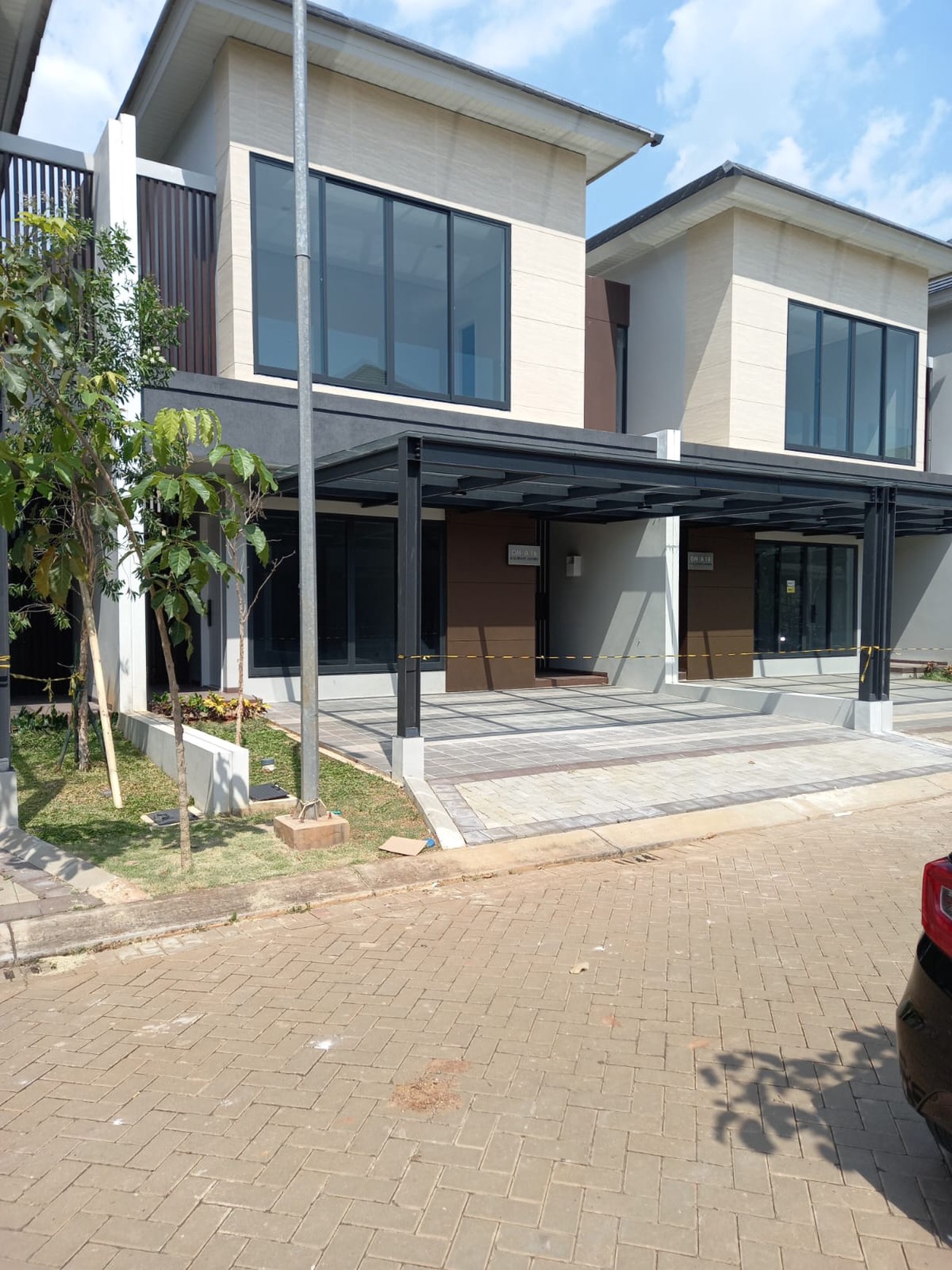 Rumah Bagus, Terawat dan Siap Huni Asri di Discovery Amore, Bintaro Sektor 9