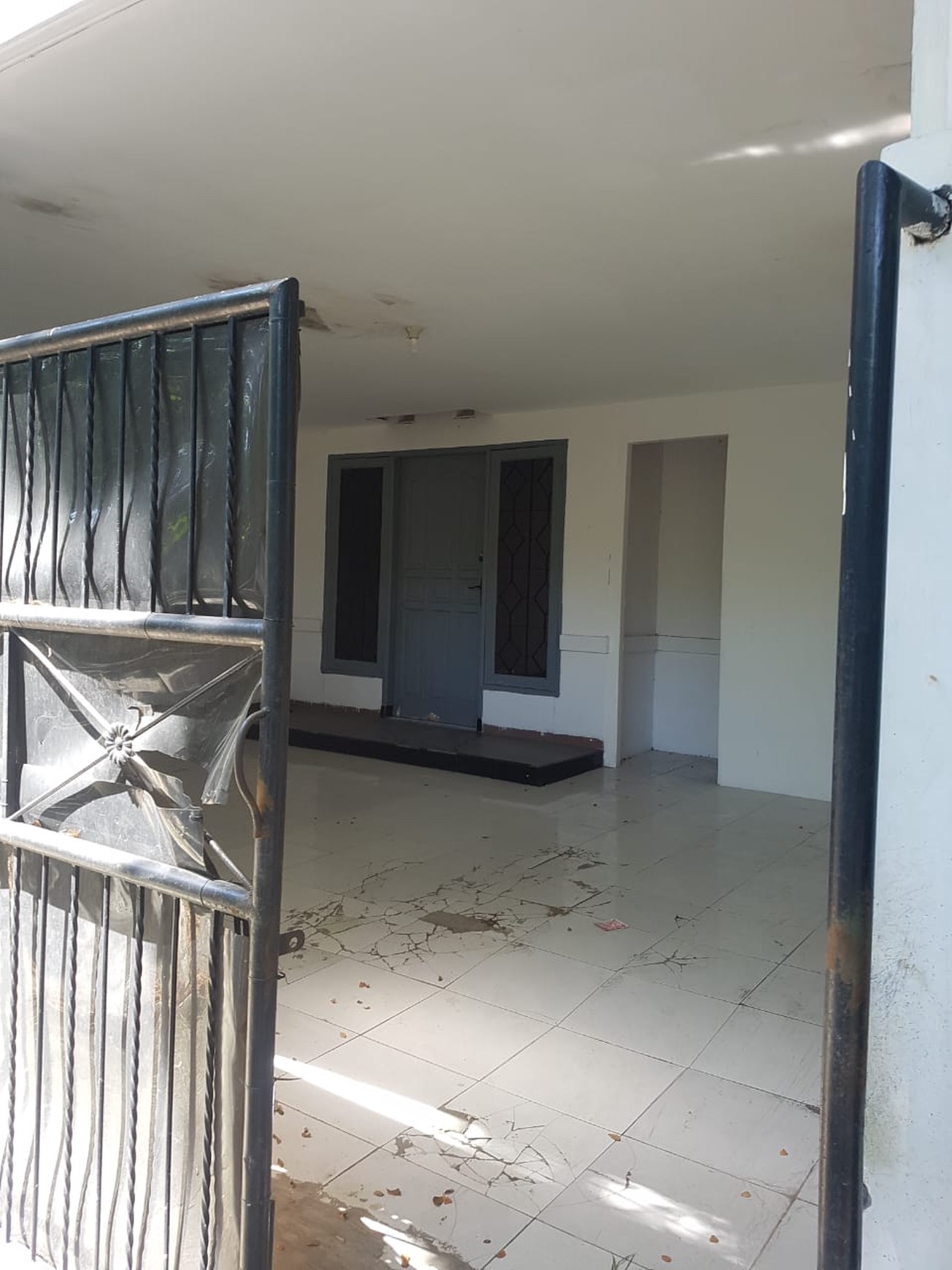 Jual rumah jalan Semolowaru Timur Surabaya
