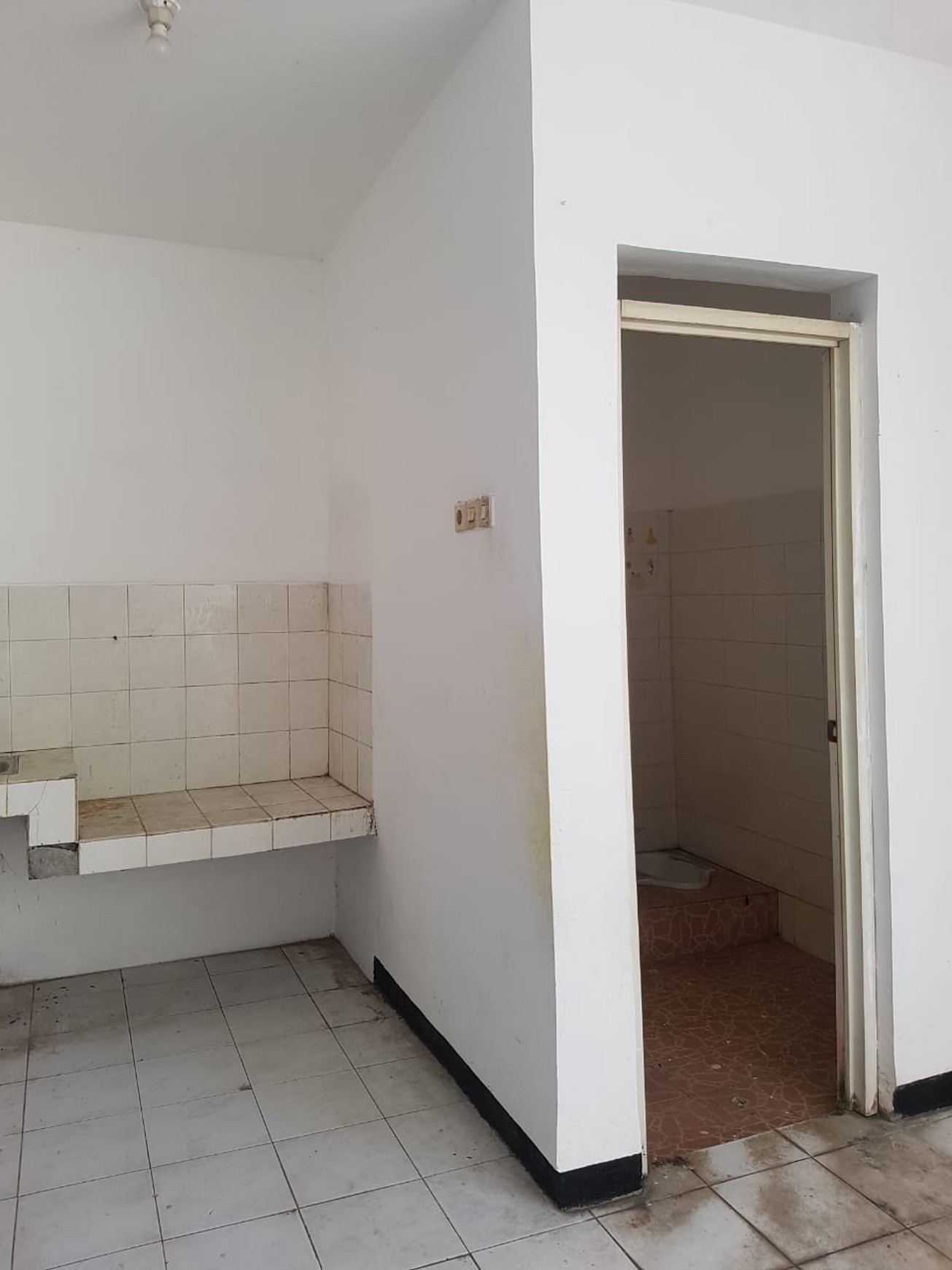 Jual rumah jalan Semolowaru Timur Surabaya