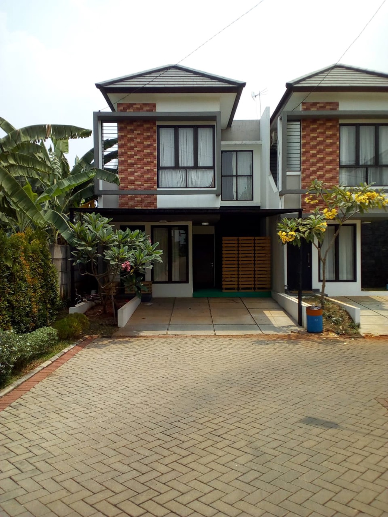 Rumah Cantik, Siap Huni di Ciputat.