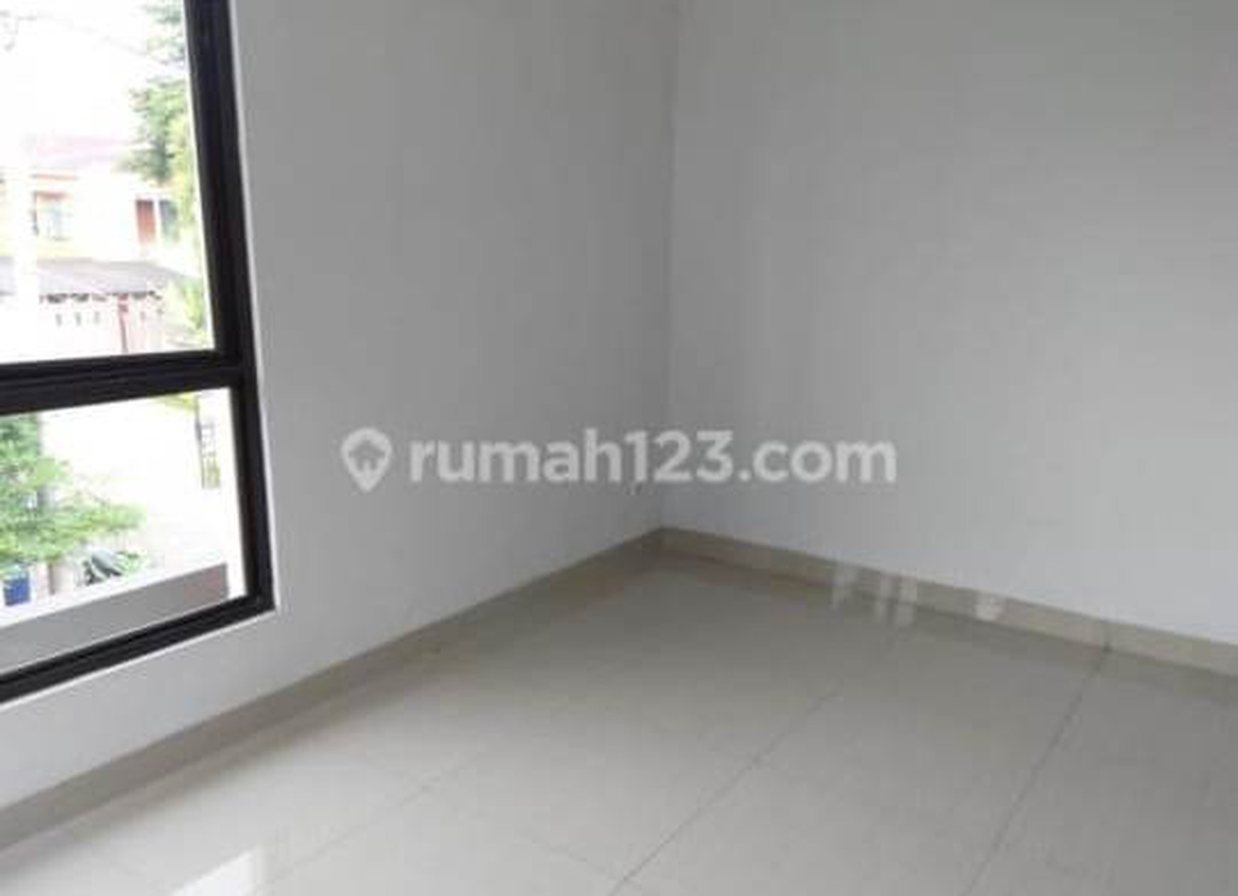 Rumah Cantik, Siap Huni di Ciputat.