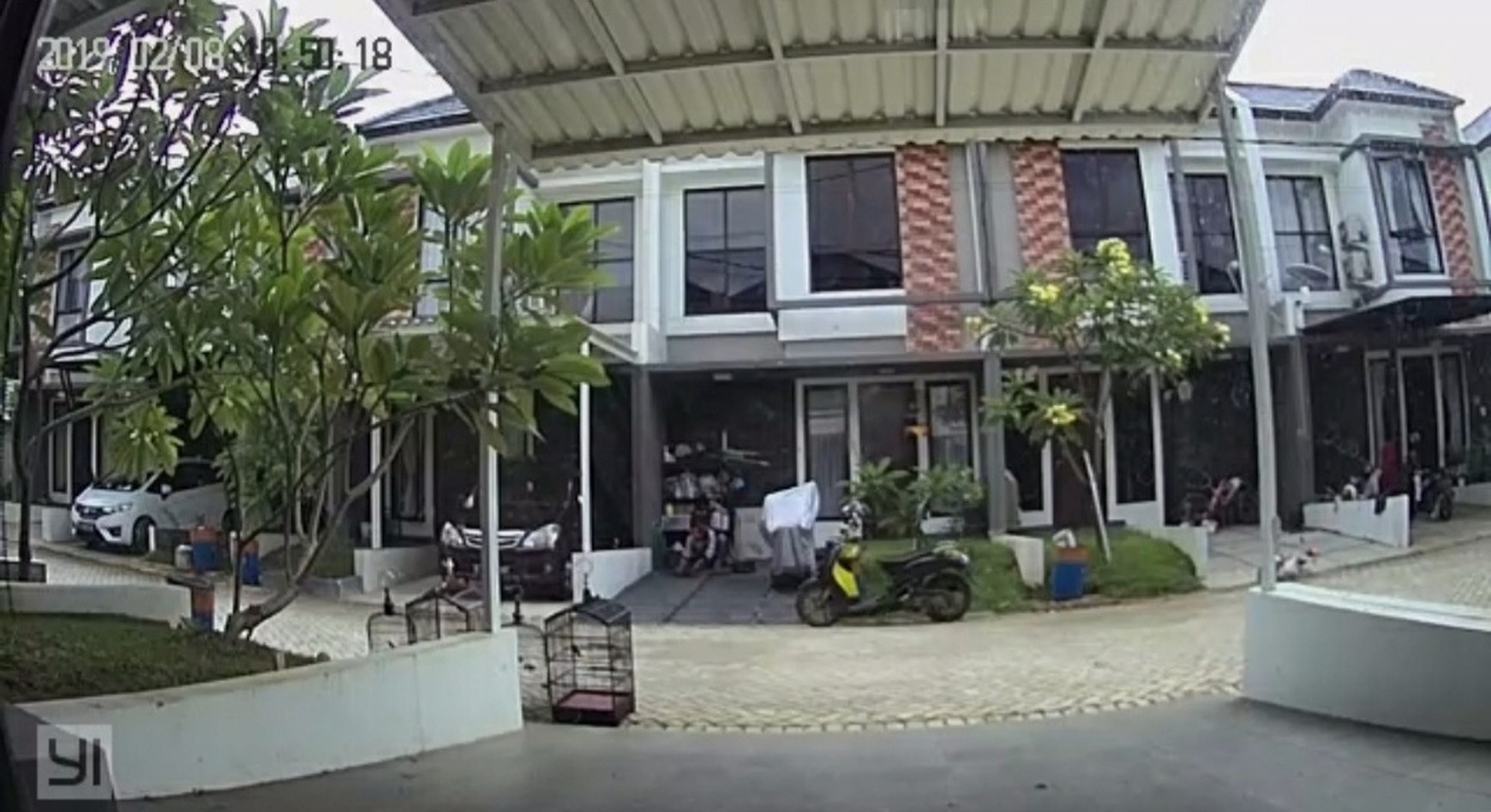 Rumah Cantik, Siap Huni di Ciputat.