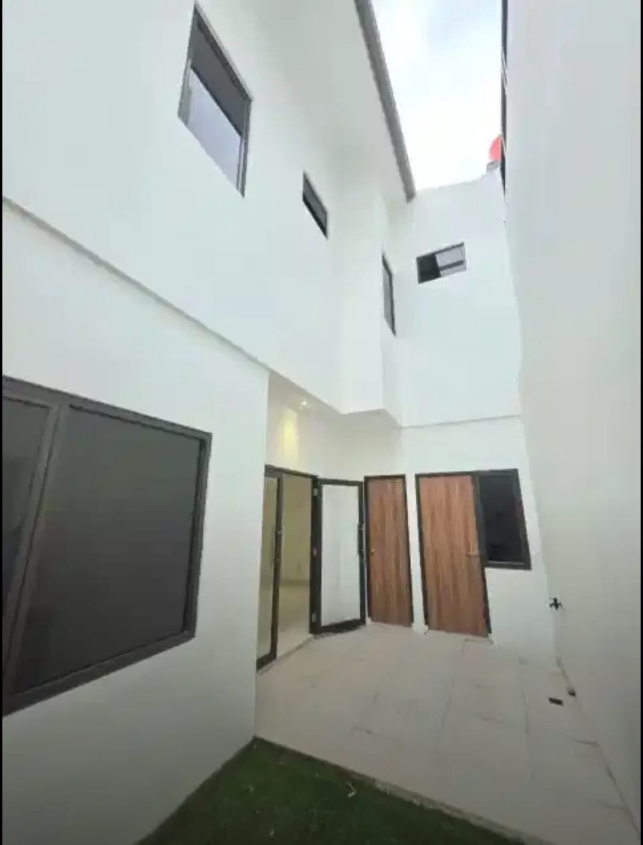 Rumah 4 lantai, Brand New dalam Cluster di Graha Bintaro