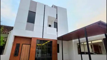 Rumah 4 lantai, Brand New dalam Cluster di Graha Bintaro