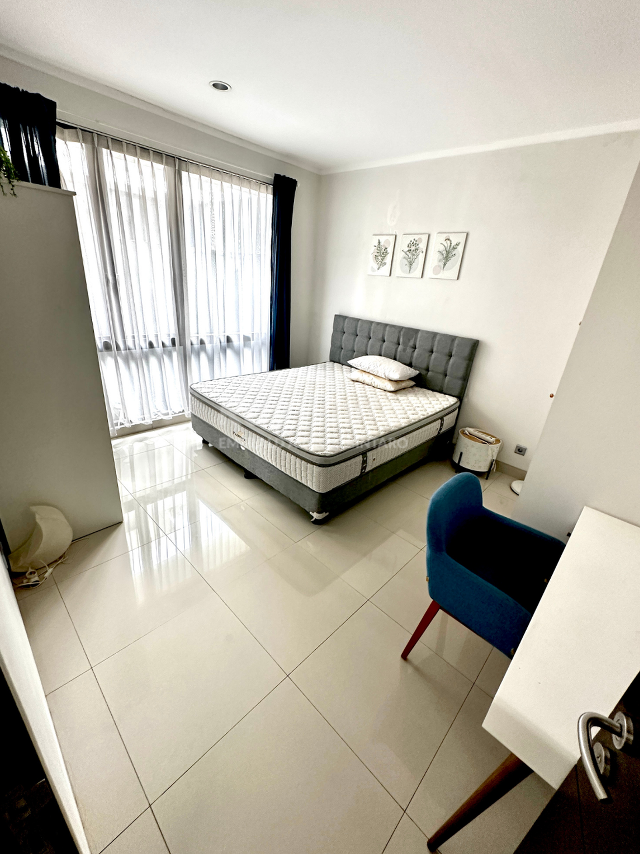 Rumah 2 Lantai 3 Kamar 2 Carport Mobil masih ada Taman Di Kebayoran Harmony Bintaro Jaya Sektor 7