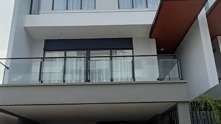 Dijual Rumah Lingkungan Tenang, 97% Baru, Di Daerah Ampera Dekat Sekolah SMA Sumbangsih