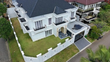 Rumah Hoek Golf Mediterania 2, Jl Priangan Golf, Sentul City