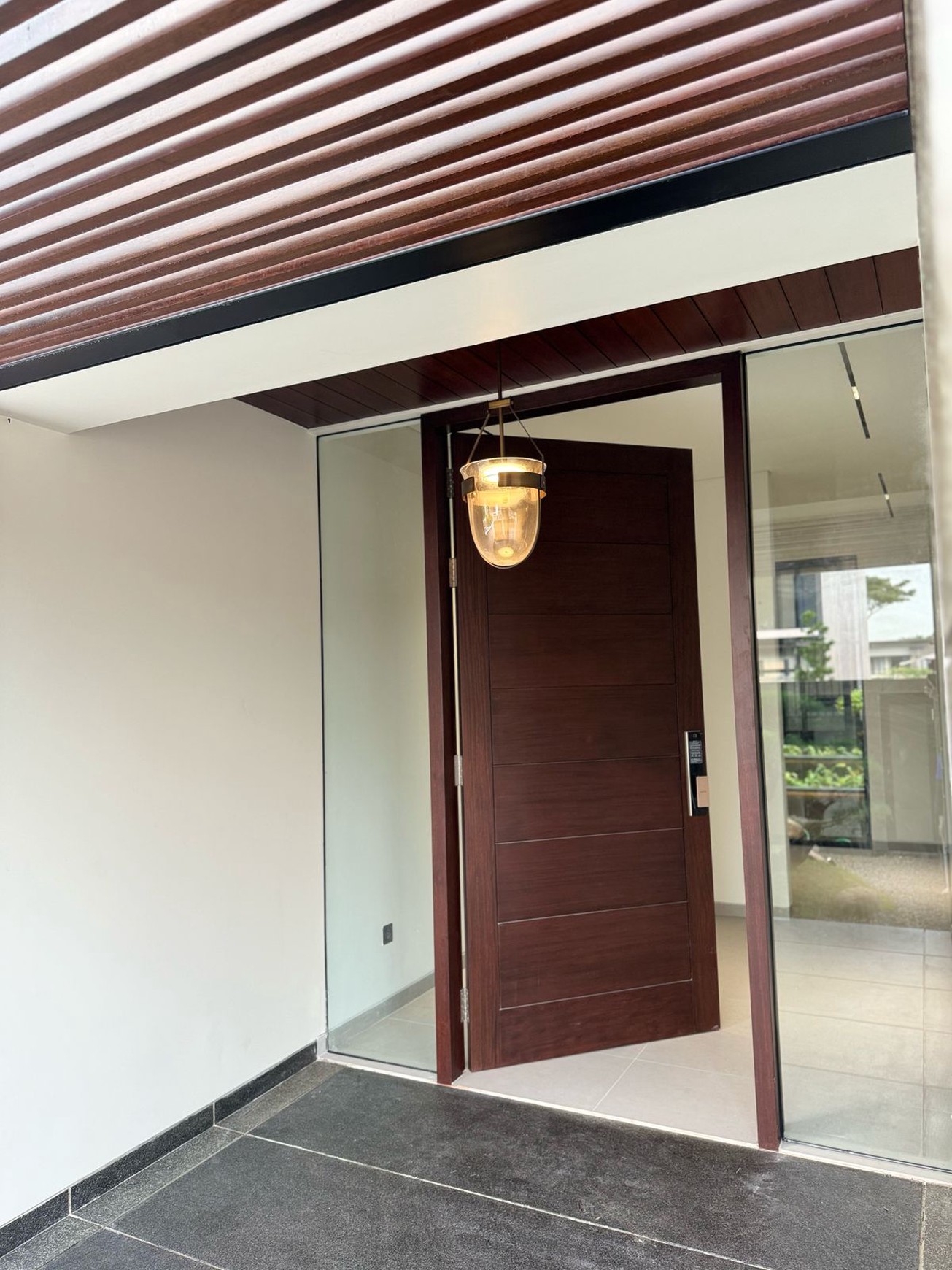 Dijual Rumah Mewah 300m2 di Bukit Golf Internasional Citraland Surabaya Barat Marmer Import