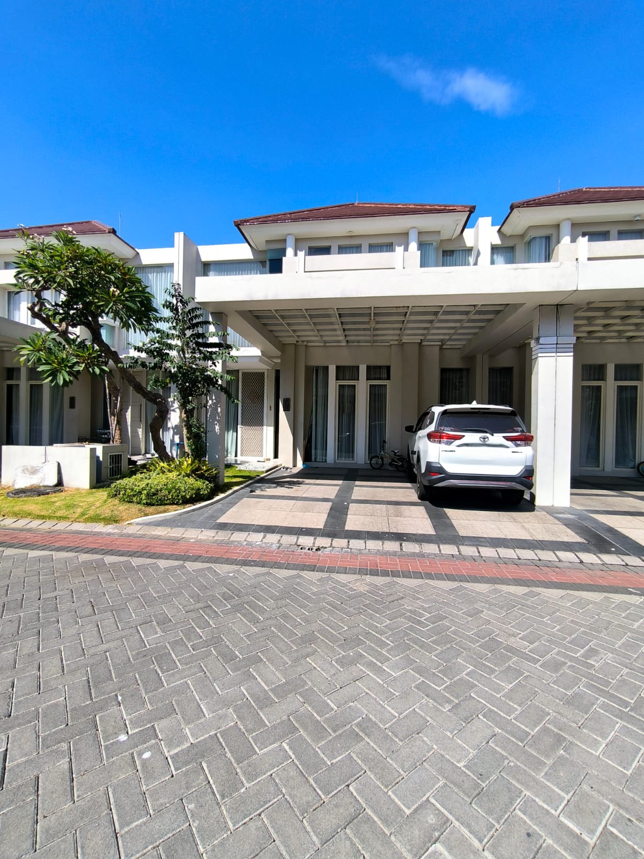 Dijual Cepat Rumah Grand Pakuwon SURABAYA BARAT Cluster Brisbane