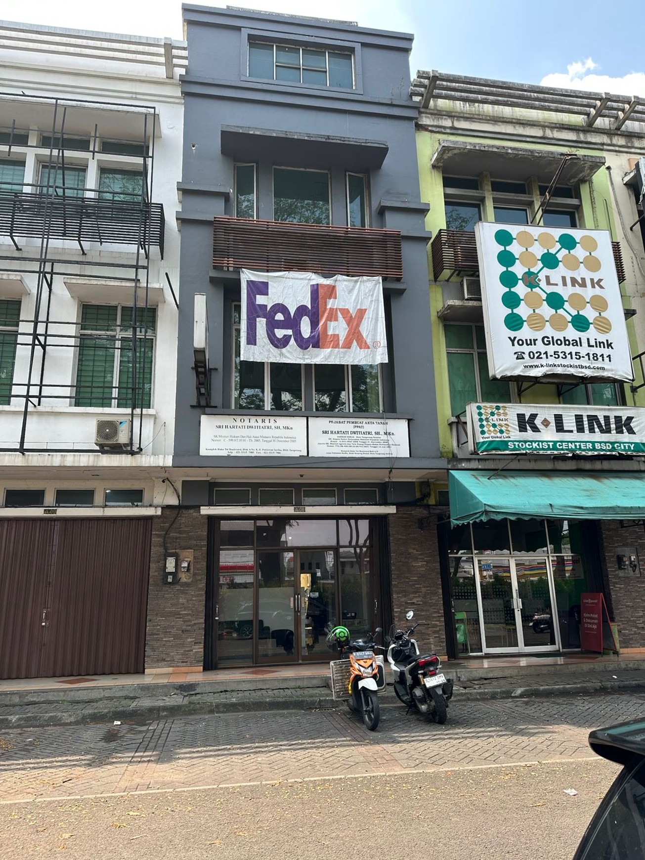 For Sale Ruko Strategis 3 Lantai di BSD Tangerang Selatan