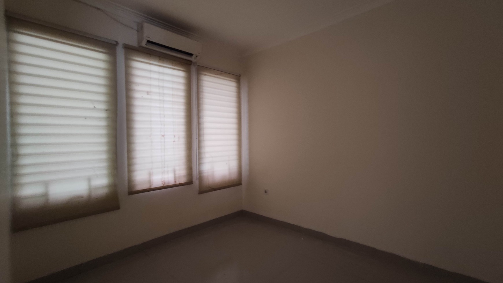 Rumah Siap Huni di Cluster Ambrosia Lippo Cikarang ! Design Elegan Dan Harga Kompetitif!