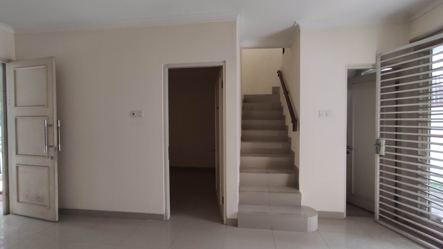 Rumah Siap Huni di Cluster Ambrosia Lippo Cikarang ! Design Elegan Dan Harga Kompetitif!
