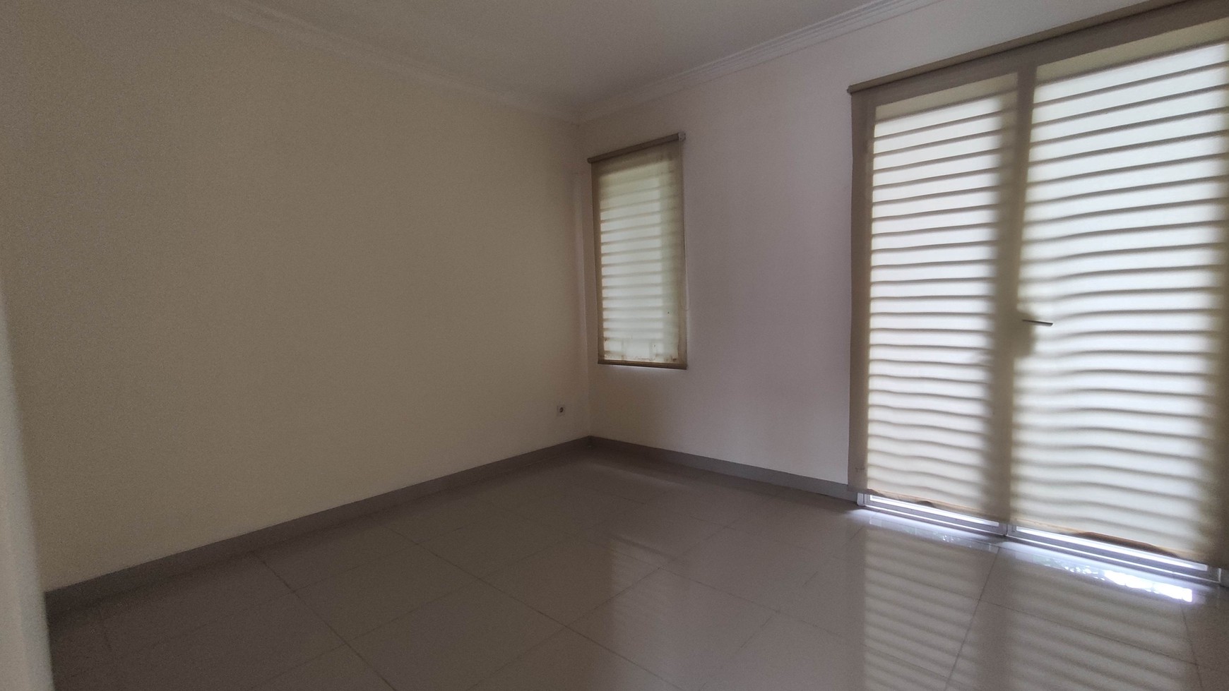Rumah Siap Huni di Cluster Ambrosia Lippo Cikarang ! Design Elegan Dan Harga Kompetitif!