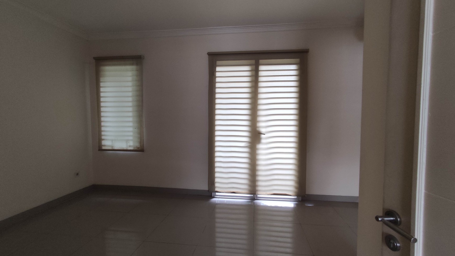 Rumah Siap Huni di Cluster Ambrosia Lippo Cikarang ! Design Elegan Dan Harga Kompetitif!