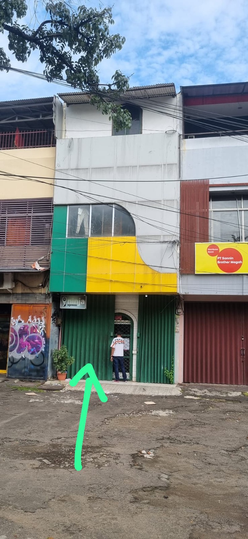 Ruko 2 Lantai Siap Pakai dan Lokasi Strategis Pinggir Jalan Raya @Jakarta Selatan