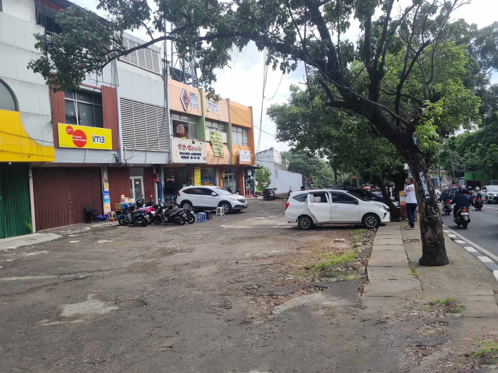 Ruko 2 Lantai Siap Pakai dan Lokasi Strategis Pinggir Jalan Raya @Jakarta Selatan